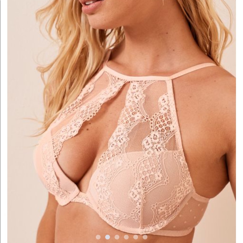 NWT lace high-neck push-up bra